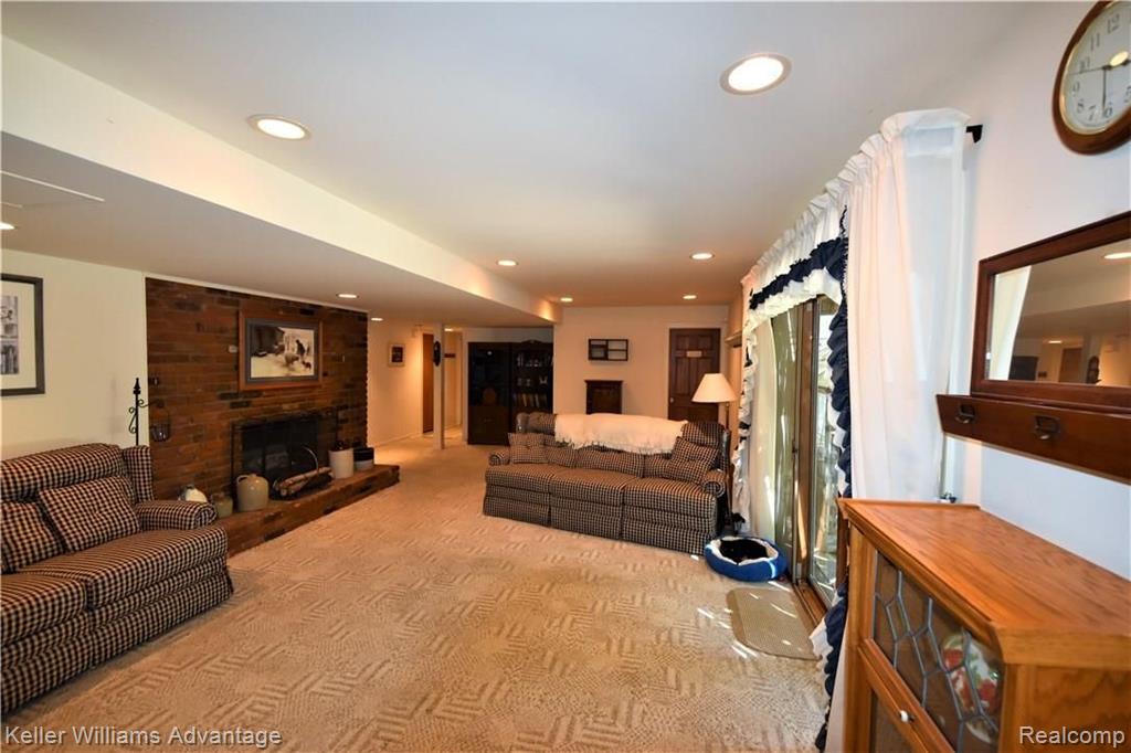 29999 Barwell Road Farmington Hills, MI 48334 - Photo 32 of 43