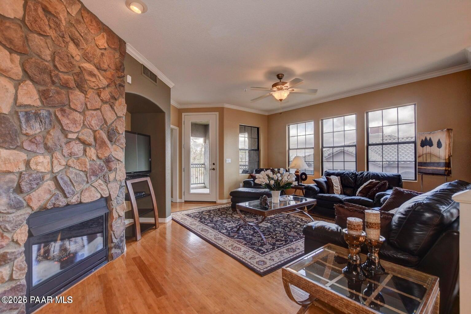 1716 Alpine Meadows Lane, Unit 405 Prescott, AZ 86303 - Photo 5 of 5 Living Room