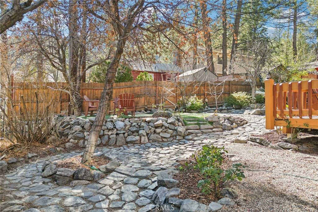 1847 Thrush Road Wrightwood, CA 92397 - Photo 23 of 33 a view of a yard with large trees