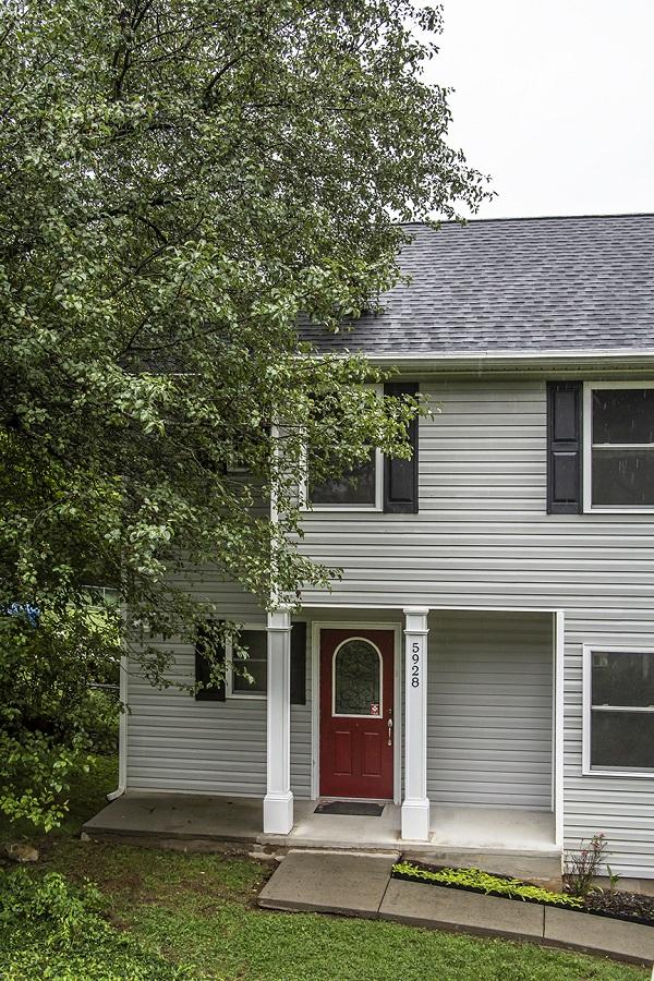 5928 Brahma Road Roanoke, VA 24018 - Photo 3 of 38 IMG_0906e