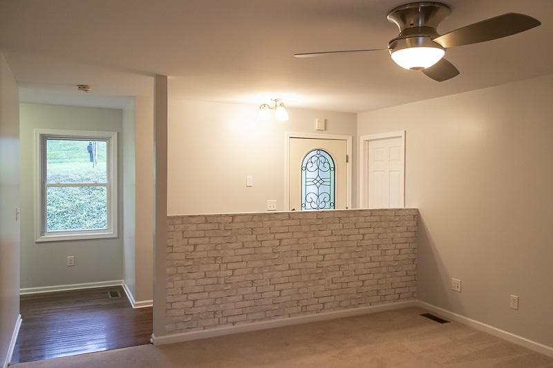 5928 Brahma Road Roanoke, VA 24018 - Photo 8 of 38 IMG_0928e