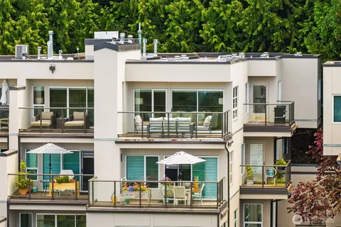 $1,295,000 | 11122 Northeast 41st Drive, Unit 39, Kirkland, WA 98033