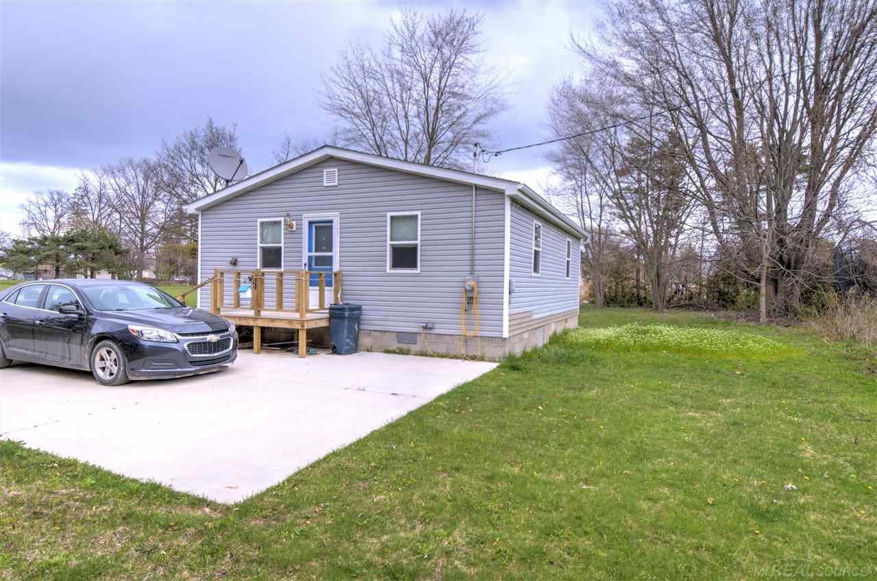 7224 Hyacinth Road Lexington, MI 48450 - Photo 2 of 12 50010883-1.JPG