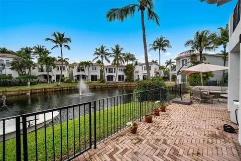 $1,899,000 | 20920 Northeast 32nd Avenue, Aventura, FL 33180