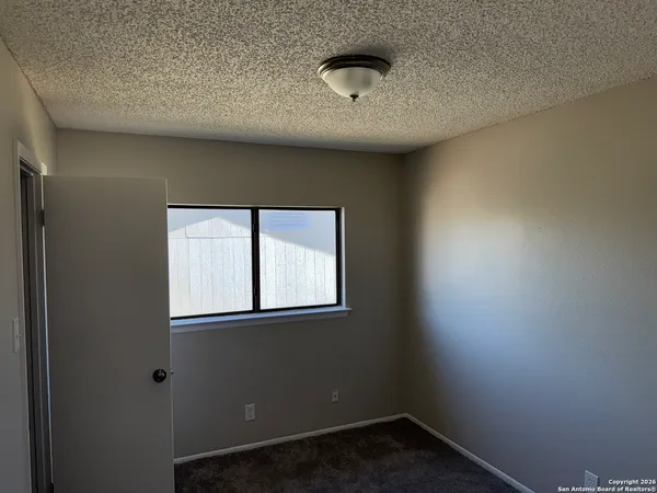 $1,750 | 8030 Chestnut Barr Drive, Converse, TX 78109