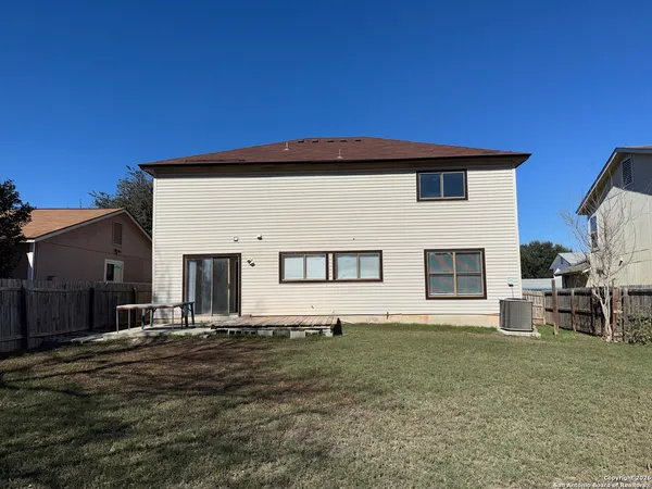 $1,750 | 8030 Chestnut Barr Drive, Converse, TX 78109