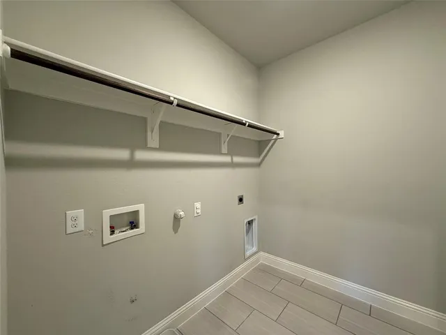 a view of utility room