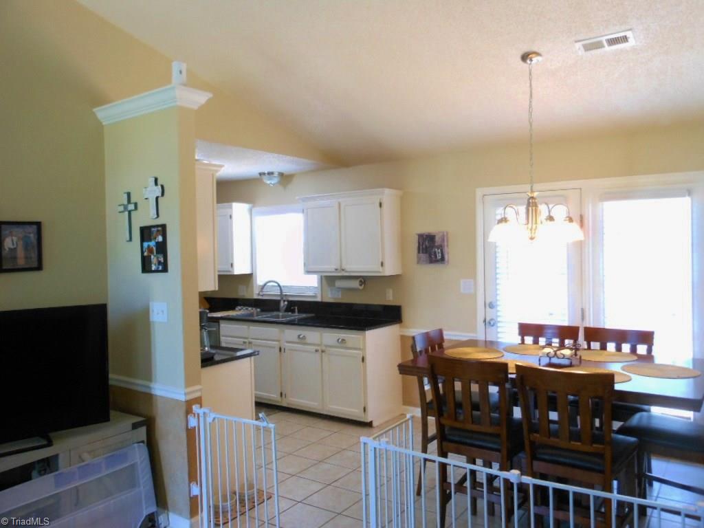 2471 Shadow Valley Road High Point, NC 27265 - Photo 2 of 22 Gallery Image 2