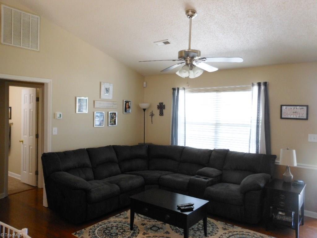 2471 Shadow Valley Road High Point, NC 27265 - Photo 9 of 22 Gallery Image 9
