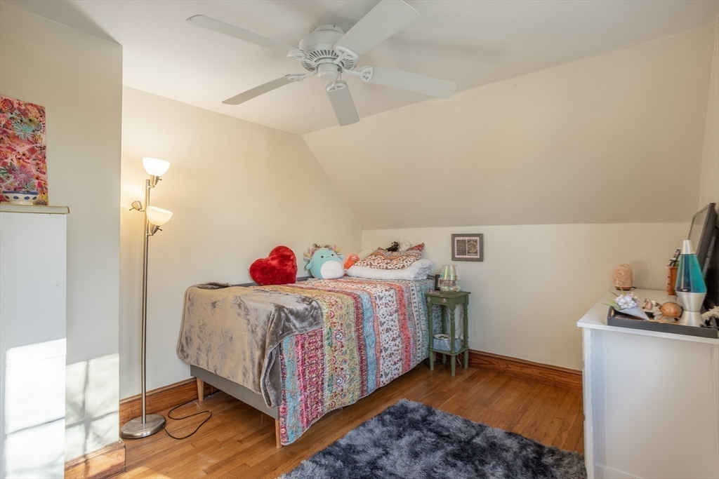 28 Robinwood Road Dedham, MA 02026 - Photo 20 of 34 Gallery Image 20