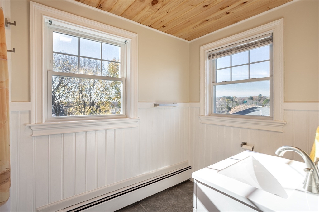 28 Robinwood Road Dedham, MA 02026 - Photo 22 of 34 Gallery Image 22