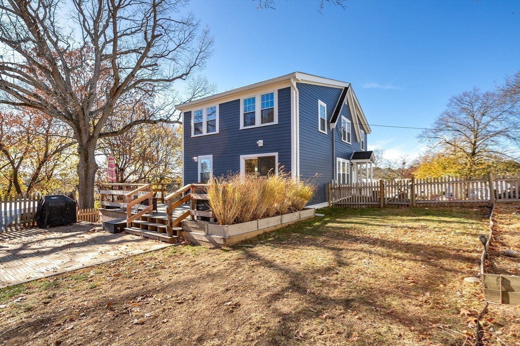 28 Robinwood Road Dedham, MA 02026 - Photo 28 of 34 Gallery Image 28