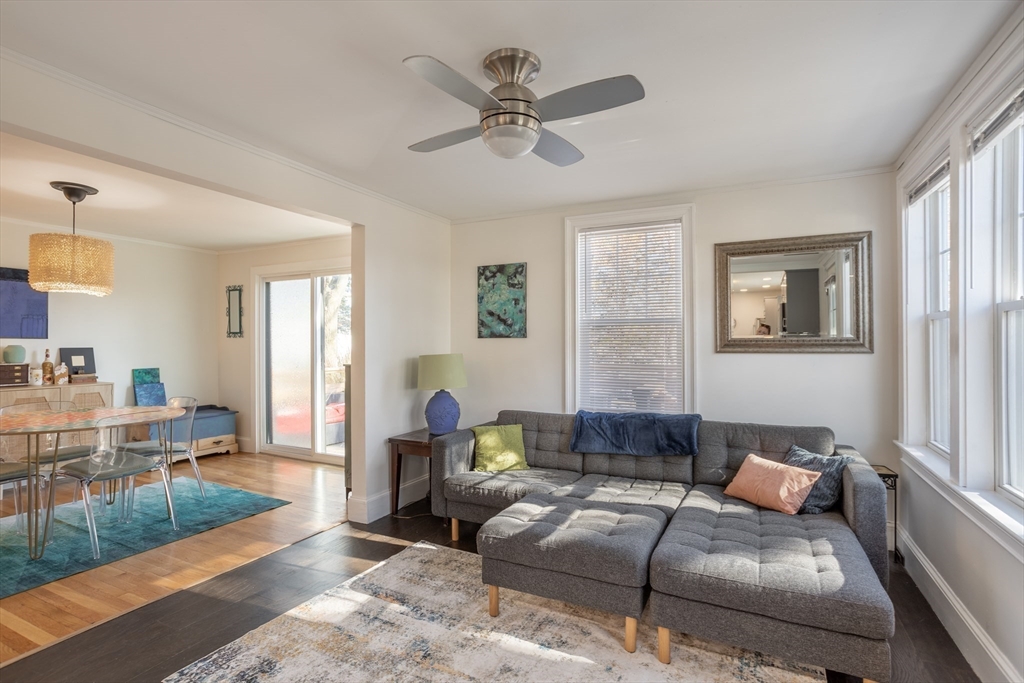 28 Robinwood Road Dedham, MA 02026 - Photo 6 of 34 Gallery Image 6