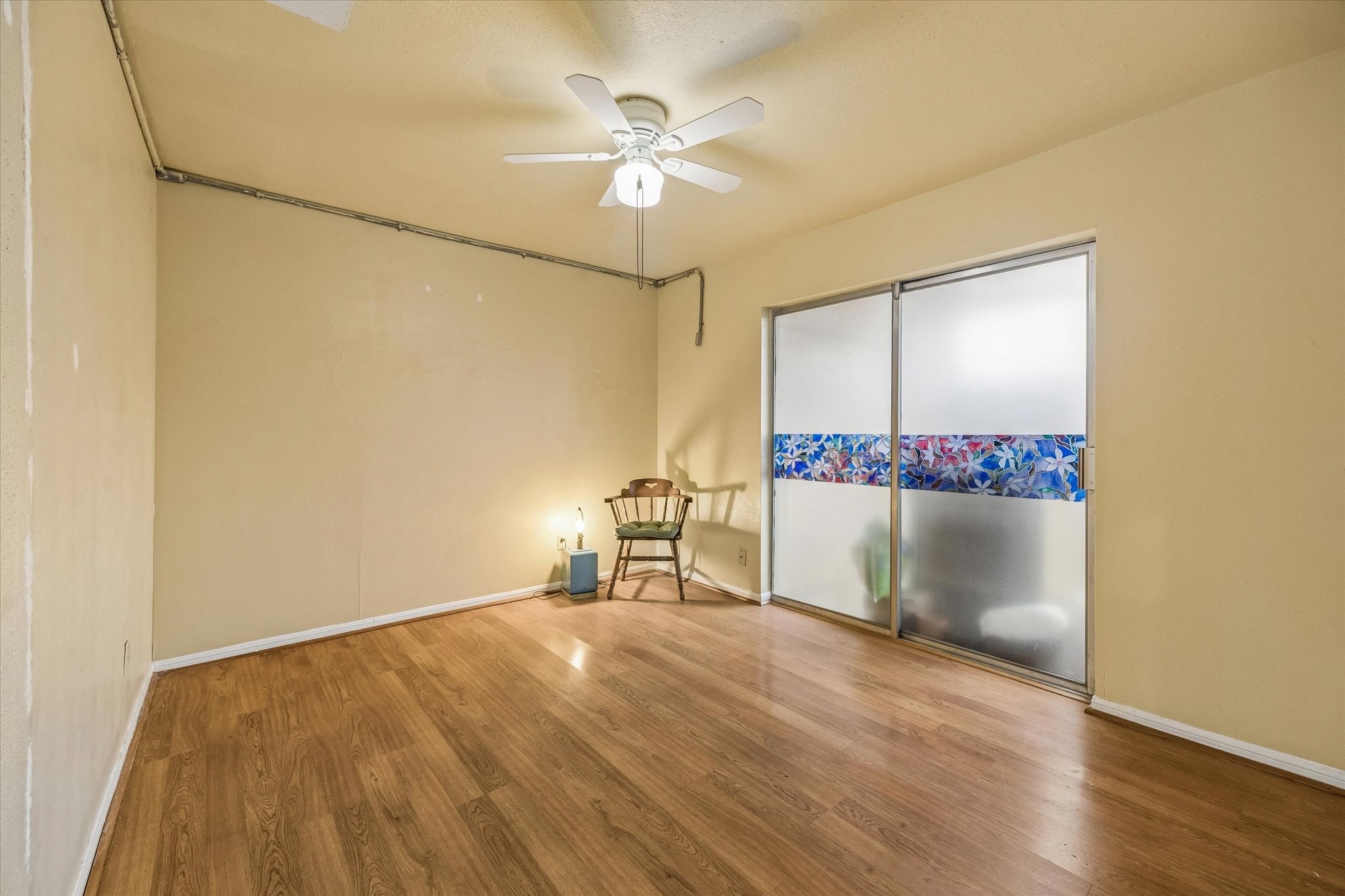 5218 Milwee Street, Unit 6 Houston, TX 77092 - Photo 5 of 14 Dining Room with doors that lead to back patio
