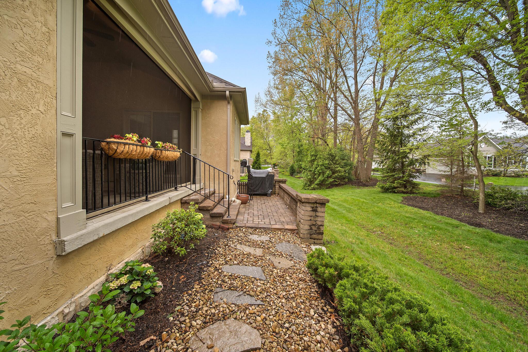 5482 Slater Ridge Westerville, OH 43082 - Photo 45 of 50 landscaping
