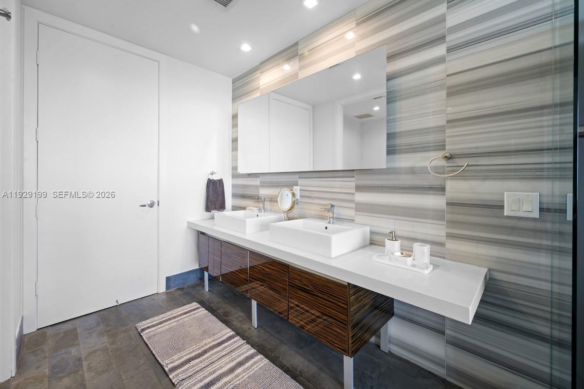 1100 Biscayne Boulevard, Unit 3104 Miami, FL 33132 - Photo 9 of 21