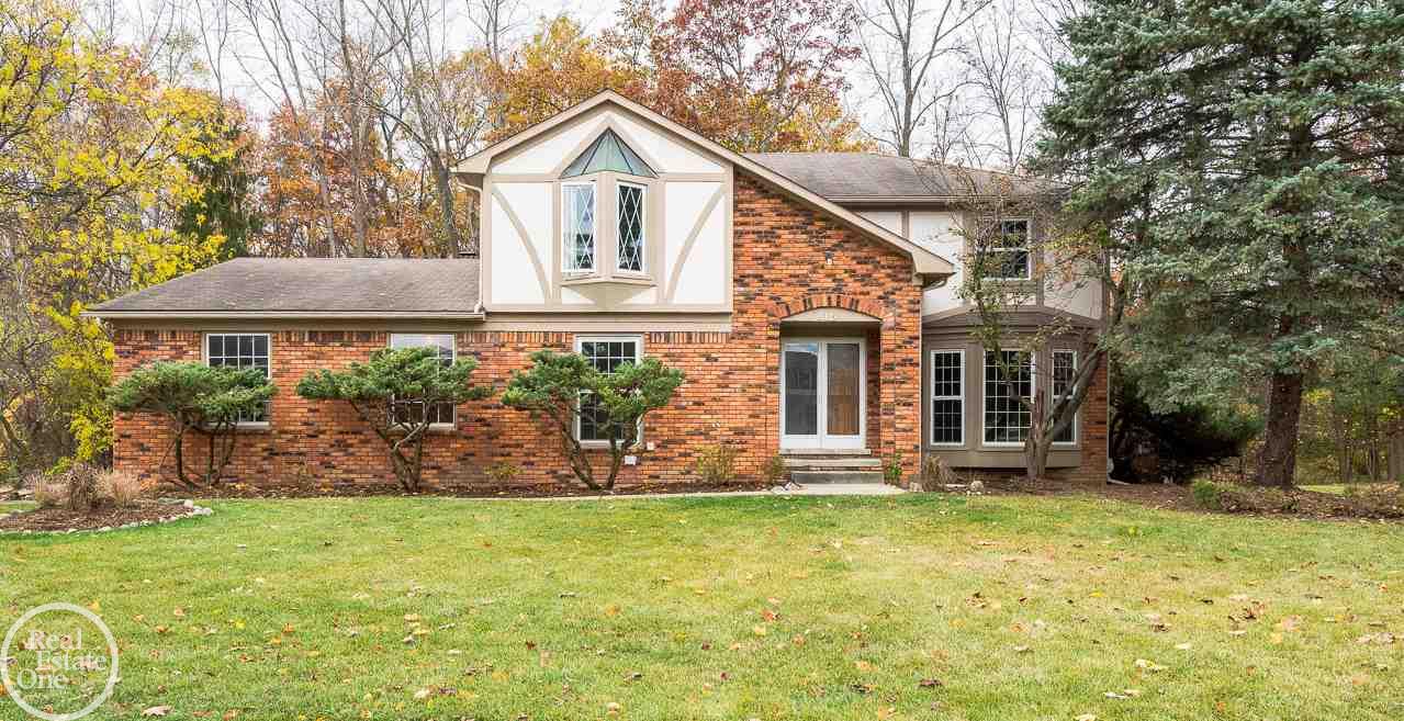 815 Mayfair Court Rochester Hills, MI 48309 - Photo 1 of 26