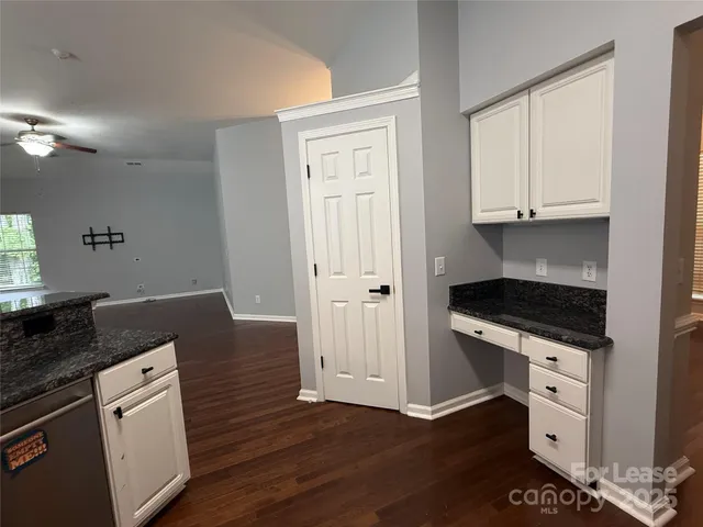 $2,300 | 7507 Reedy Creek Road, Charlotte, NC 28215