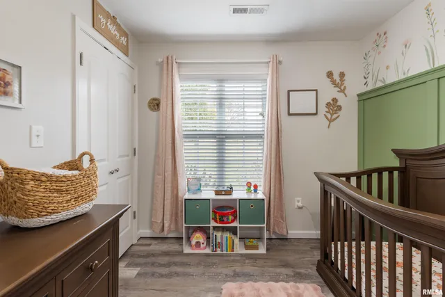 $279,900 | 21 Brookside Lane, De Soto, IL 62924