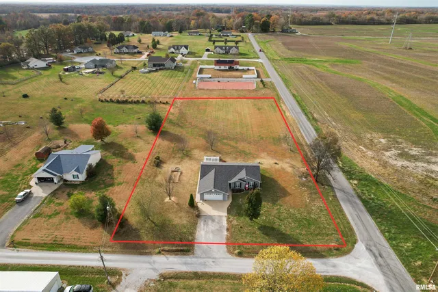 $279,900 | 21 Brookside Lane, De Soto, IL 62924