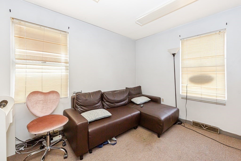 968 Main Street Winchester, MA 01890 - Photo 10 of 23