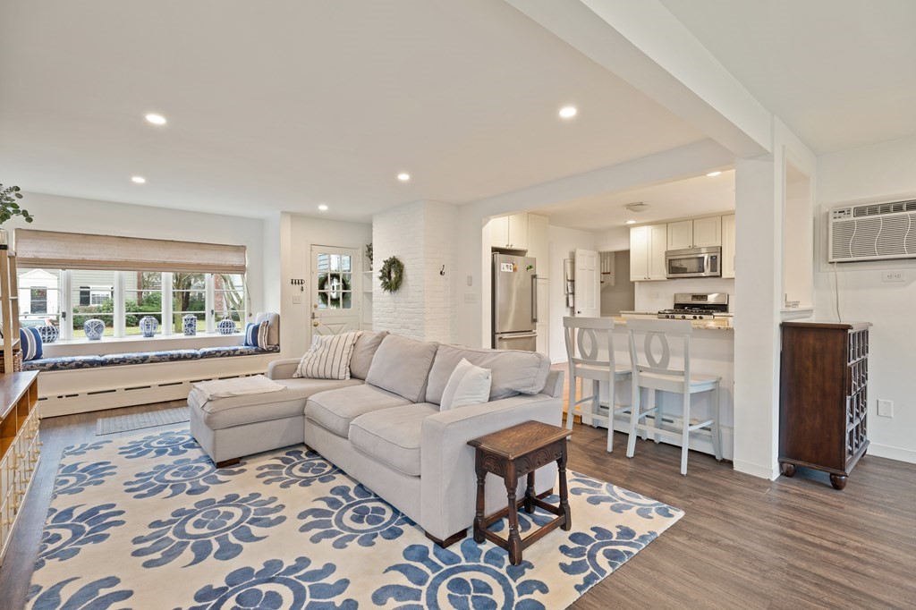 9 Allerton Road Milton, MA 02186 - Photo 5 of 33 Gallery Image 5