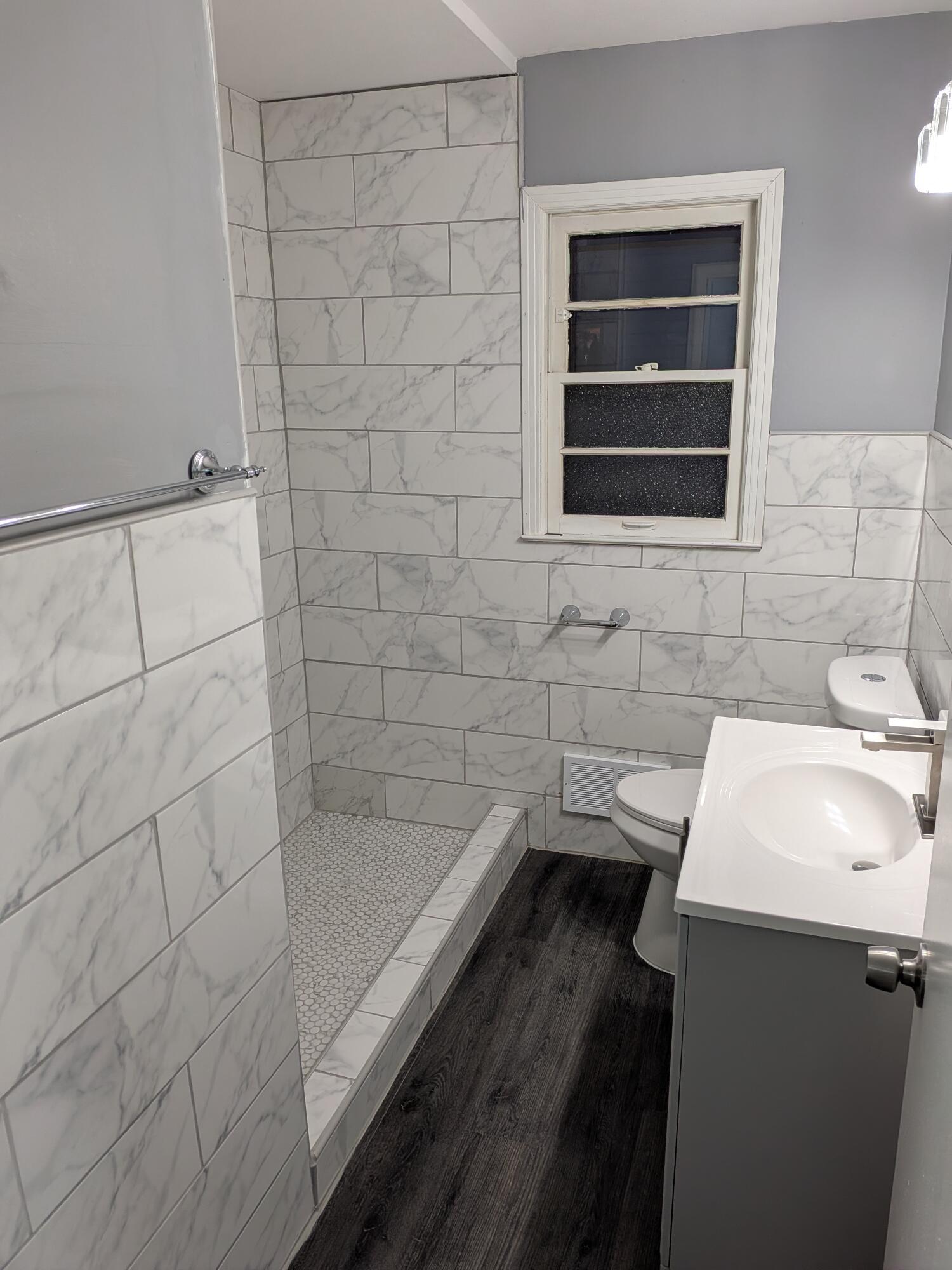 5817 North 91st Street Milwaukee, WI 53225 - Photo 13 of 29 Full Bath_1