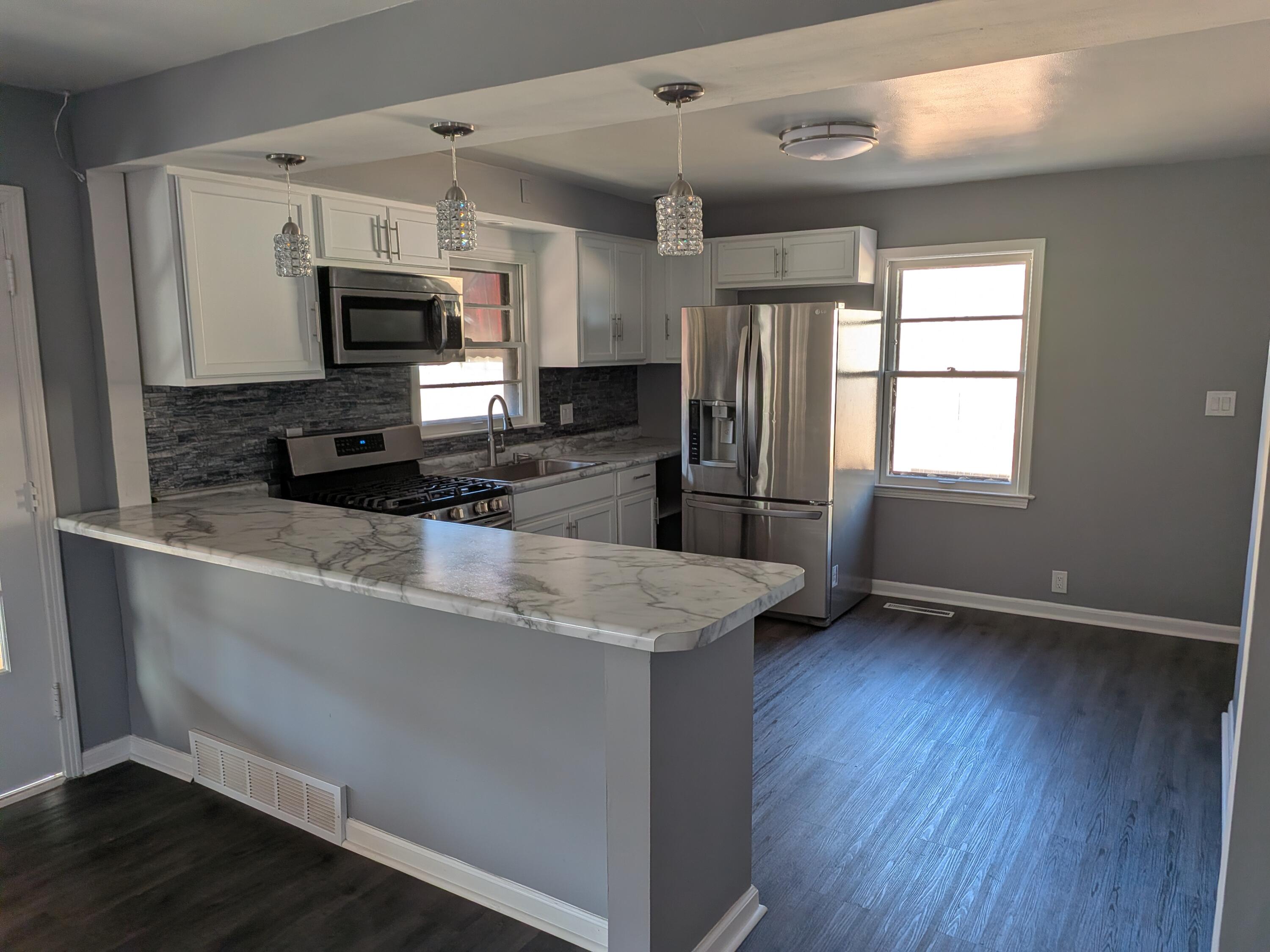 5817 North 91st Street Milwaukee, WI 53225 - Photo 2 of 29 14857