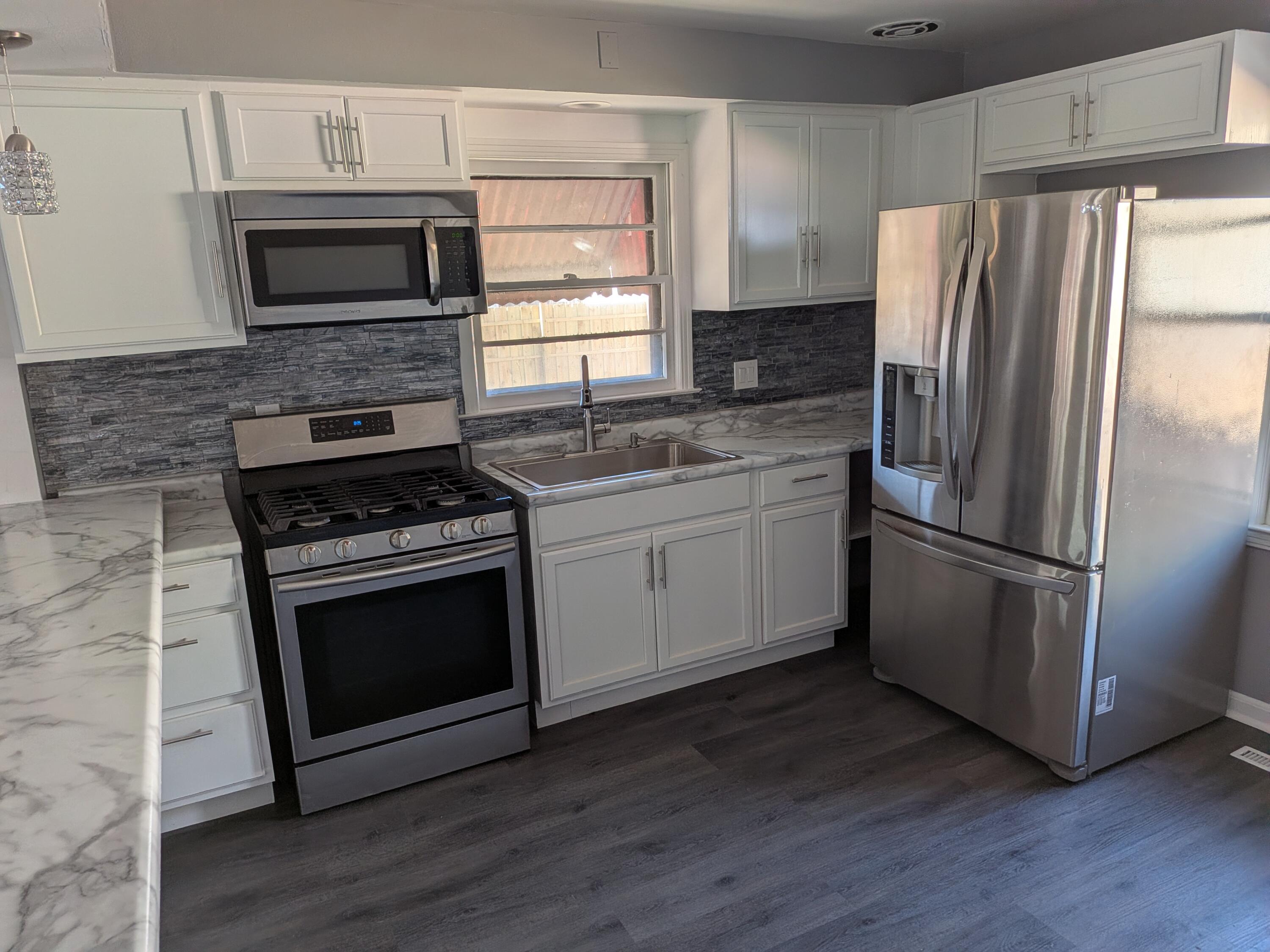 5817 North 91st Street Milwaukee, WI 53225 - Photo 3 of 29 14858