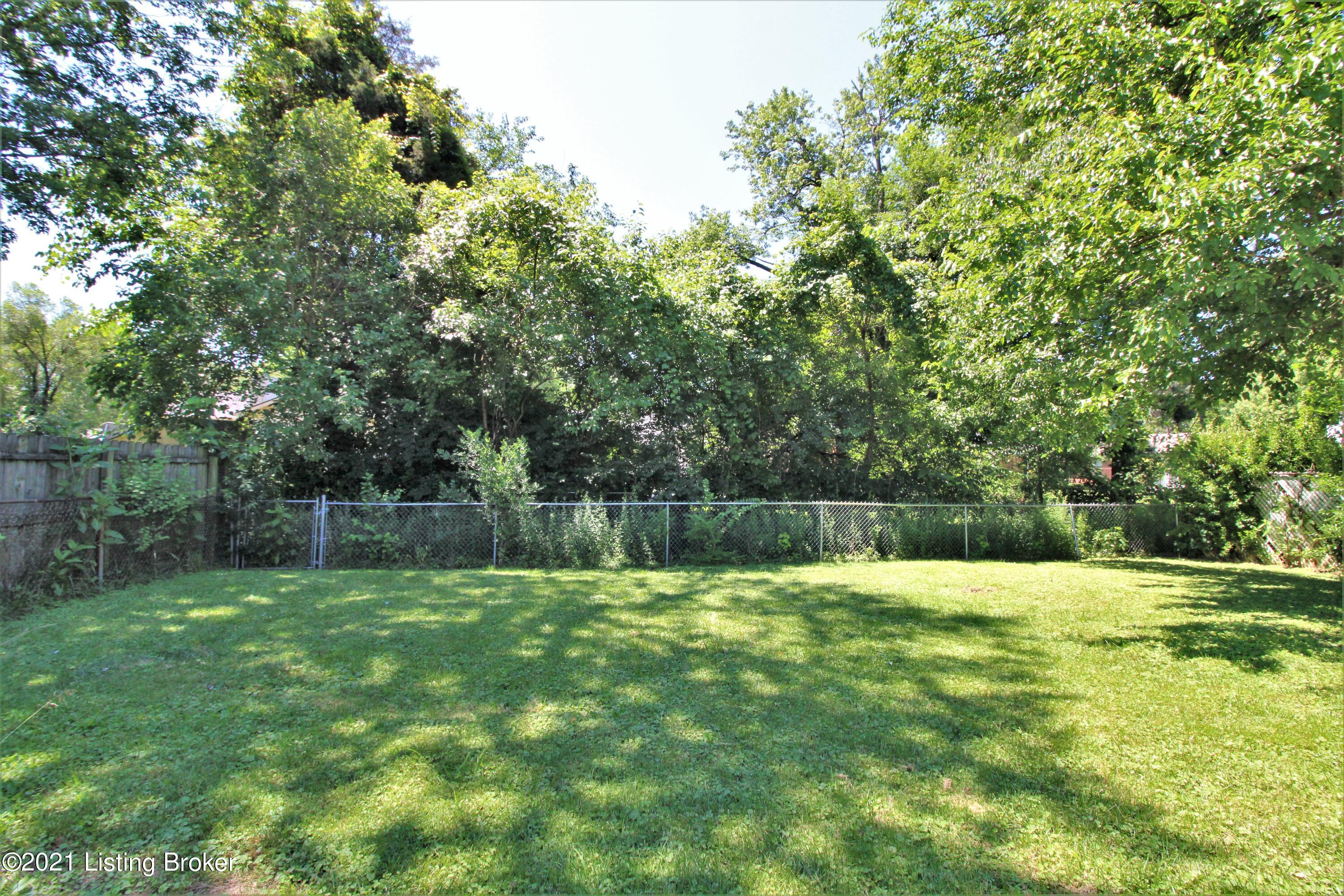 5204 Red Fern Road Louisville, KY 40218 - Photo 13 of 16 IMG_4707