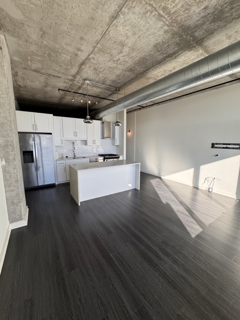 50 East 16th Street, Unit 1111 Chicago, IL 60616 - Photo 22 of 32