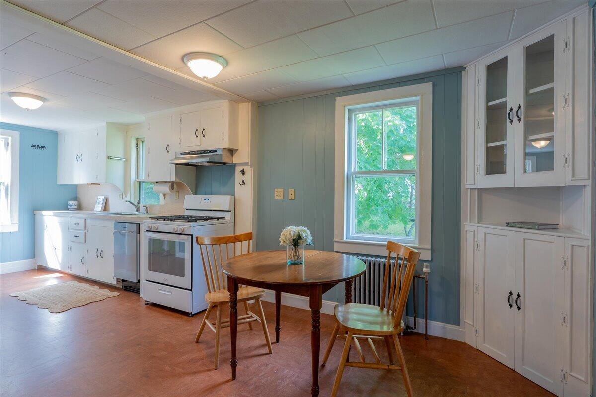 6 Thomas Street Camden, ME 04843 - Photo 9 of 67 6 Thomas Street, Camden