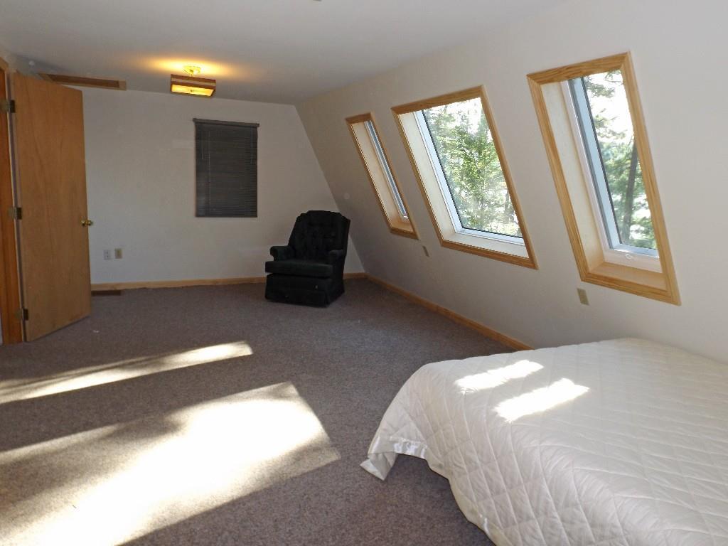 86 Rockridge Road Dedham, ME 04429 - Photo 21 of 33 Apartment living room