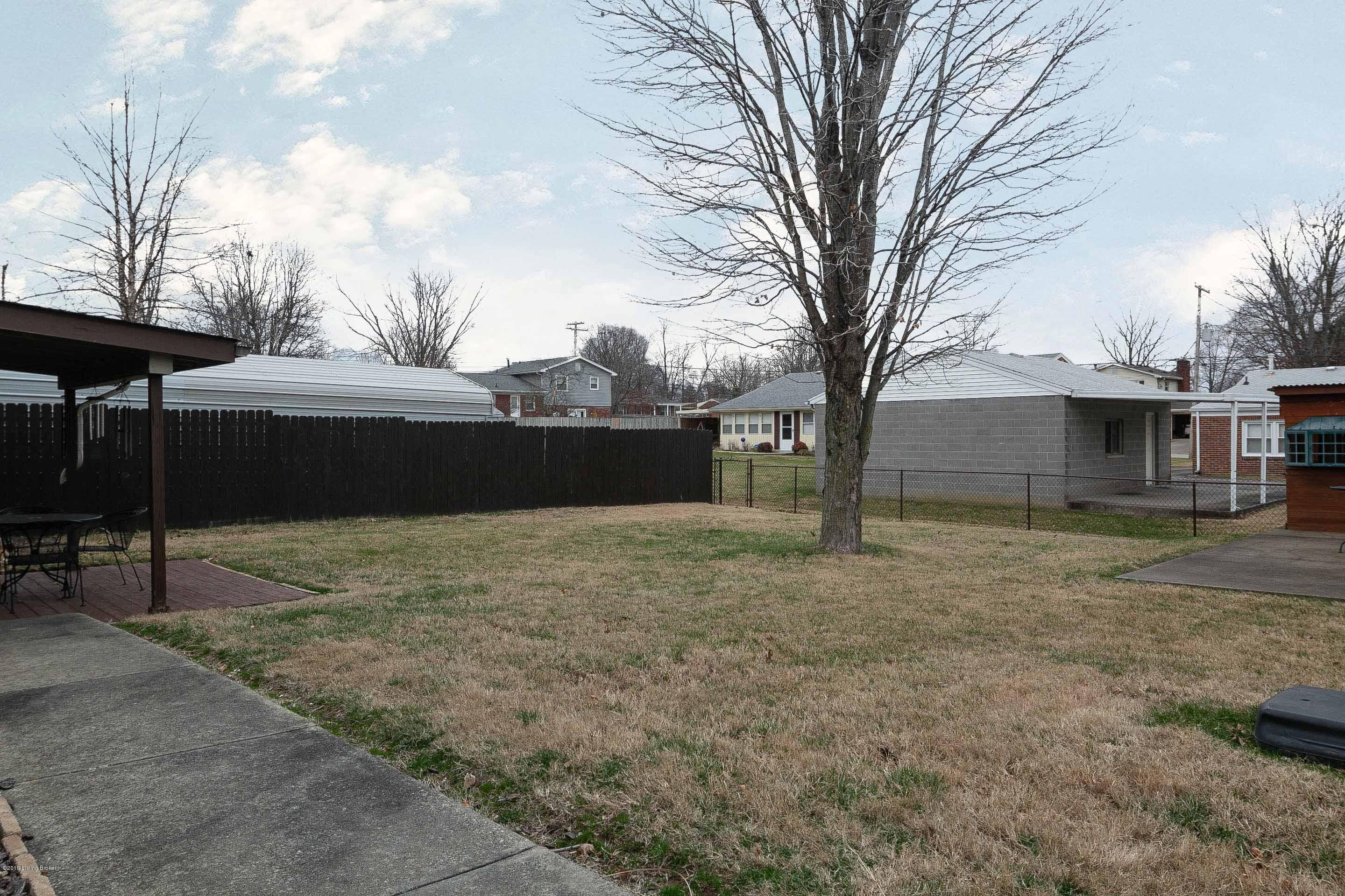 9328 Fairground Road Louisville, KY 40291 - Photo 22 of 26 Fenced Backyard