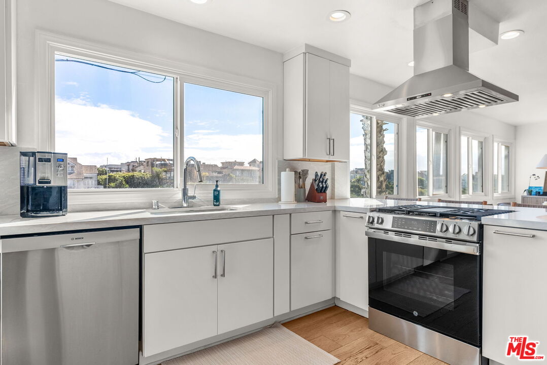 29 Lighthouse Street, Unit 2 Marina del Rey, CA 90292 - Photo 20 of 46