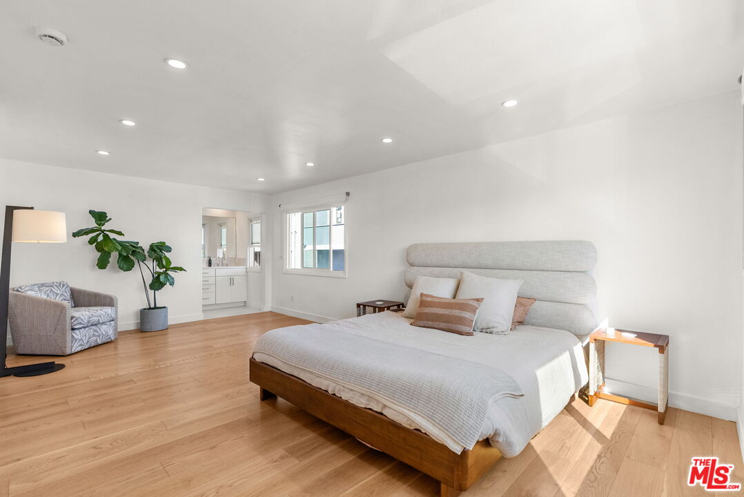 29 Lighthouse Street, Unit 2 Marina del Rey, CA 90292 - Photo 26 of 46