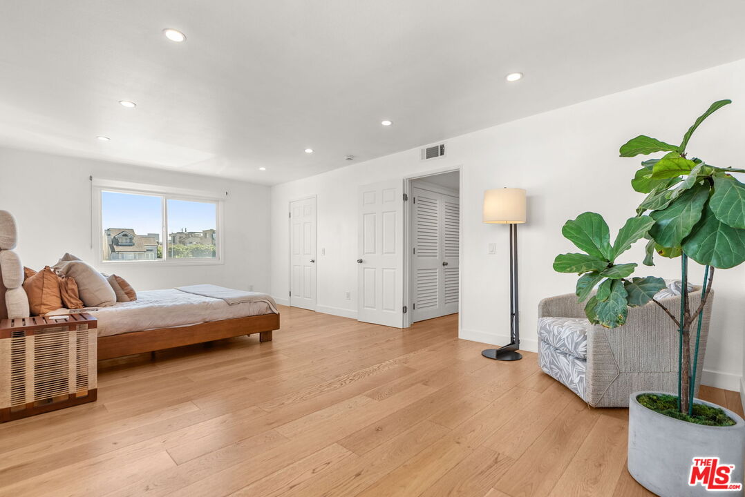 29 Lighthouse Street, Unit 2 Marina del Rey, CA 90292 - Photo 28 of 46