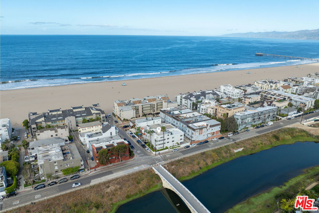29 Lighthouse Street, Unit 2 Marina del Rey, CA 90292 - Photo 39 of 46