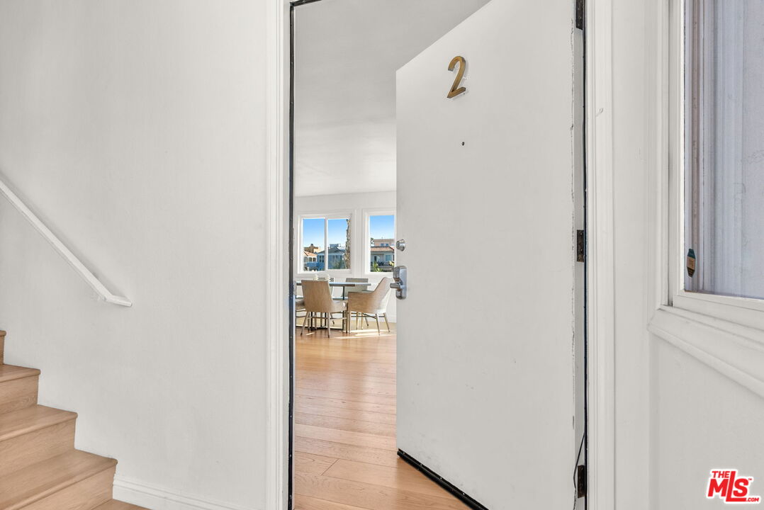 29 Lighthouse Street, Unit 2 Marina del Rey, CA 90292 - Photo 5 of 46