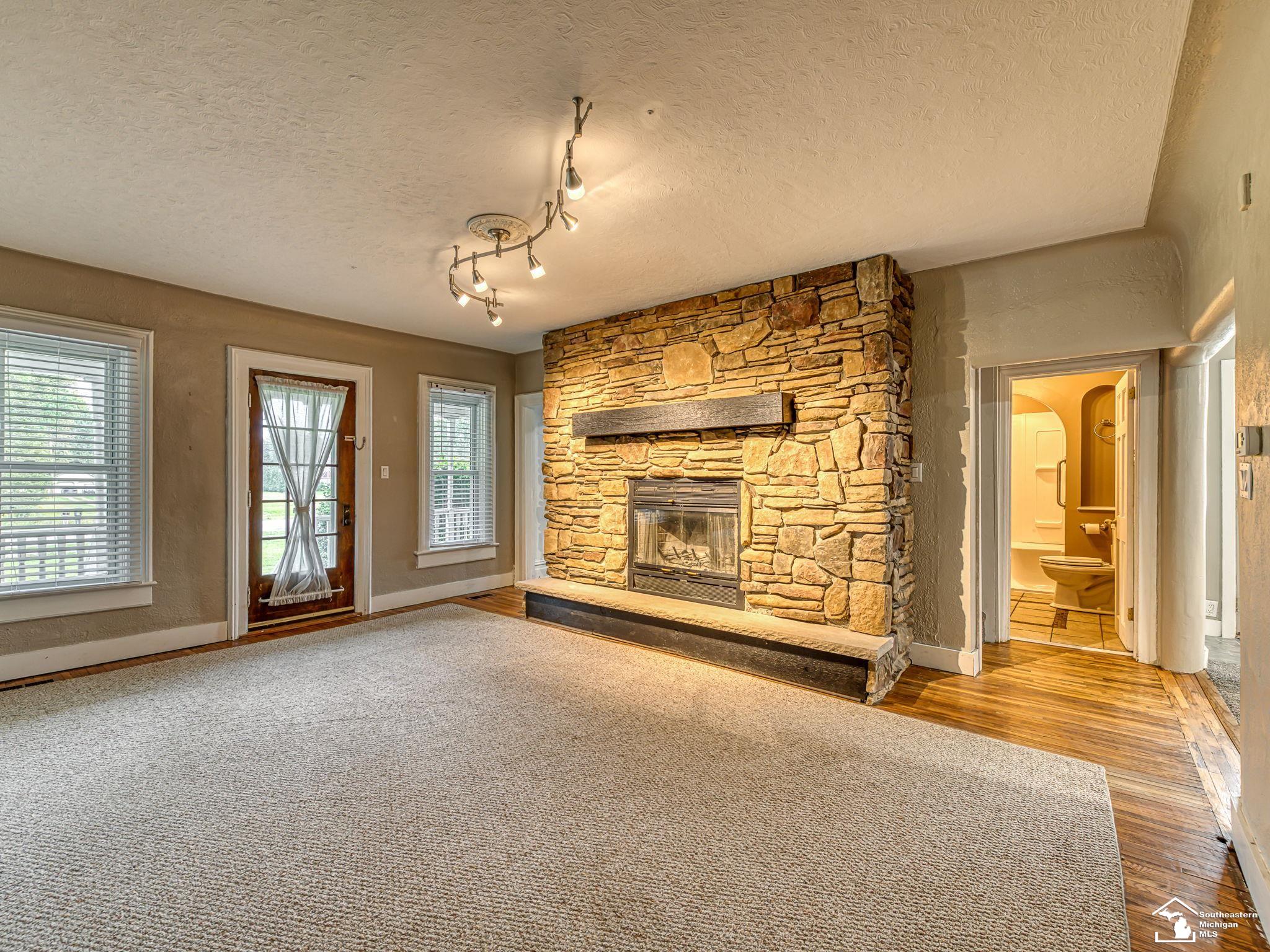 8115 Douglas Road Lambertville, MI 48144 - Photo 17 of 56 Gallery Image 17