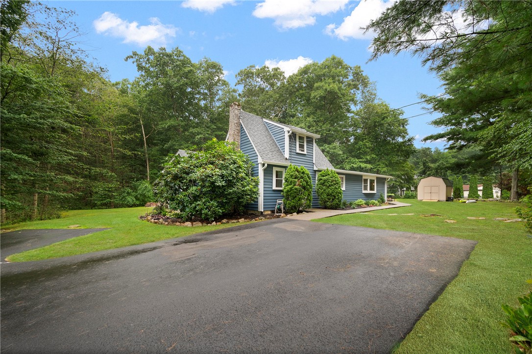 930 Knotty Oak Road Coventry, RI 02816 - Photo 3 of 26