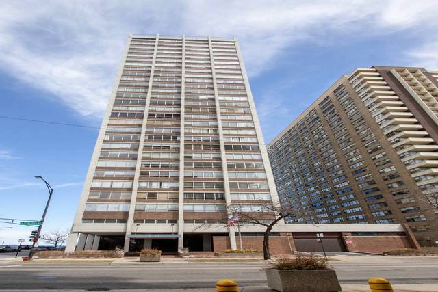 6171 North Sheridan Road, Unit 1112 Chicago, IL 60660 - Photo 1 of 16 front view of a building