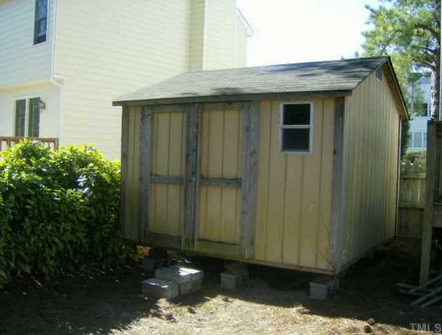 1709 Vintage Raleigh, NC 27610 - Photo 3 of 7 Storage shed