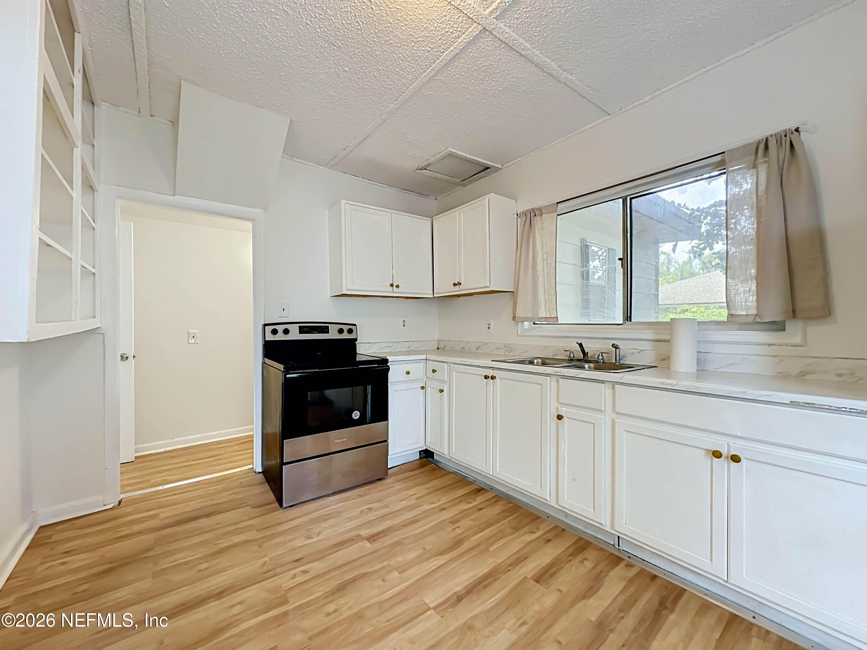 224 Spring Street Jacksonville, FL 32254 - Photo 12 of 33 12_beyc6a454d6607ac0