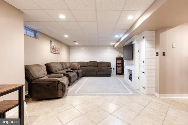 $850,000 | 18425 Snowberry Way, Olney, MD 20832