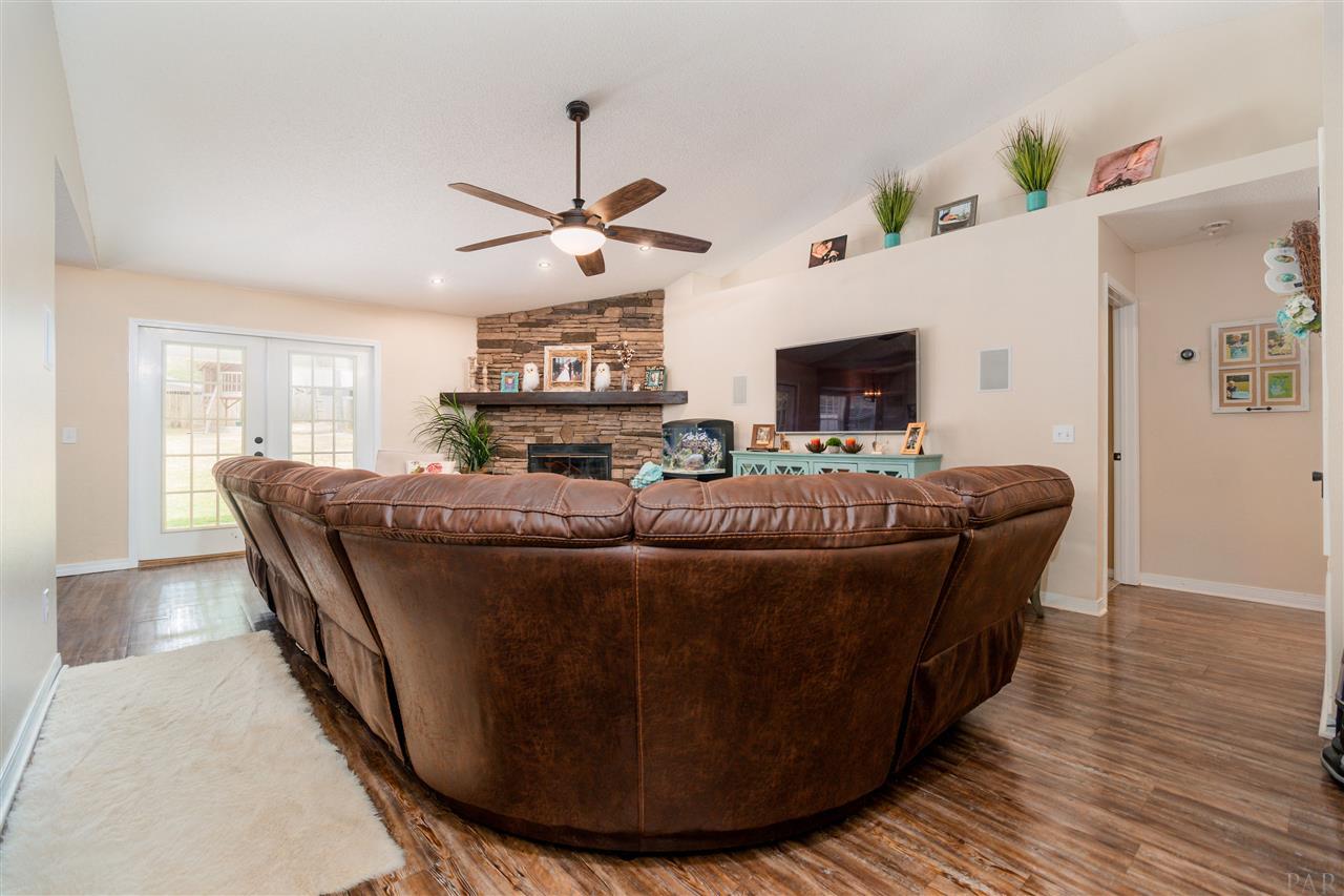 4994 Timber Ridge Drive Pace, FL 32571 - Photo 7 of 36
