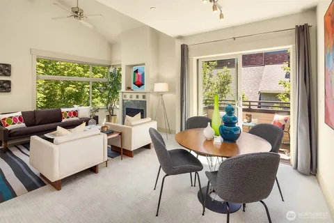 $650,000 | 2035 Eastlake Avenue East, Unit 301, Seattle, WA 98102