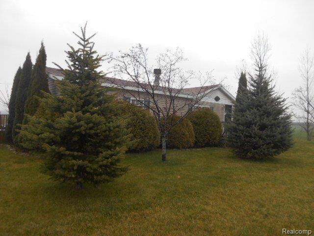 490 West Peck Road Peck, MI 48466 - Photo 1 of 12 490 W Peck (2).jpg