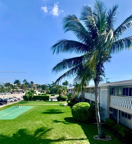 $149,900 | 900 Atlantic Shores Boulevard, Unit 215, Hallandale Beach, FL 33009