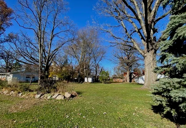 $300,000 | 200 North Henson Road, Villa Grove, IL 61956